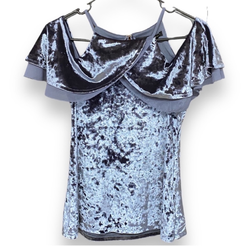 NEW White House Black Market Short Sleeve Cold Shoulder Velvet Flounce Top XS - Picture 4 of 7